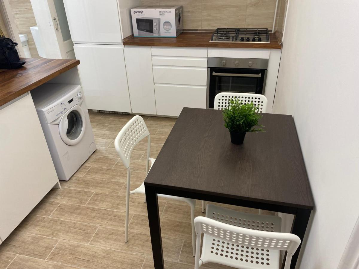 Kiraly78 Huge Apartment บูดาเปสต์ ภายนอก รูปภาพ